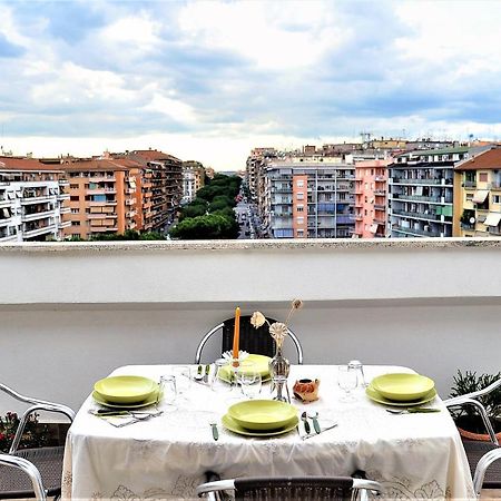 Attico Luminoso Terrazza Metro A Aria Cond Wifi Apartman Róma Kültér fotó