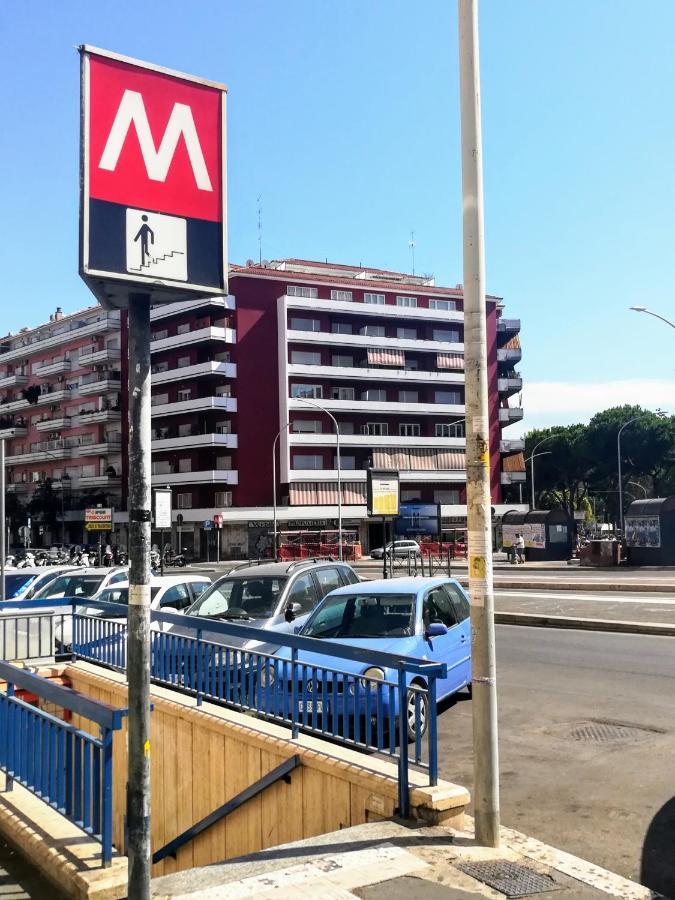 Attico Luminoso Terrazza Metro A Aria Cond Wifi Apartman Róma Kültér fotó